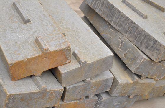 反擊式破碎機板錘容易出現的兩個(gè)問(wèn)題?