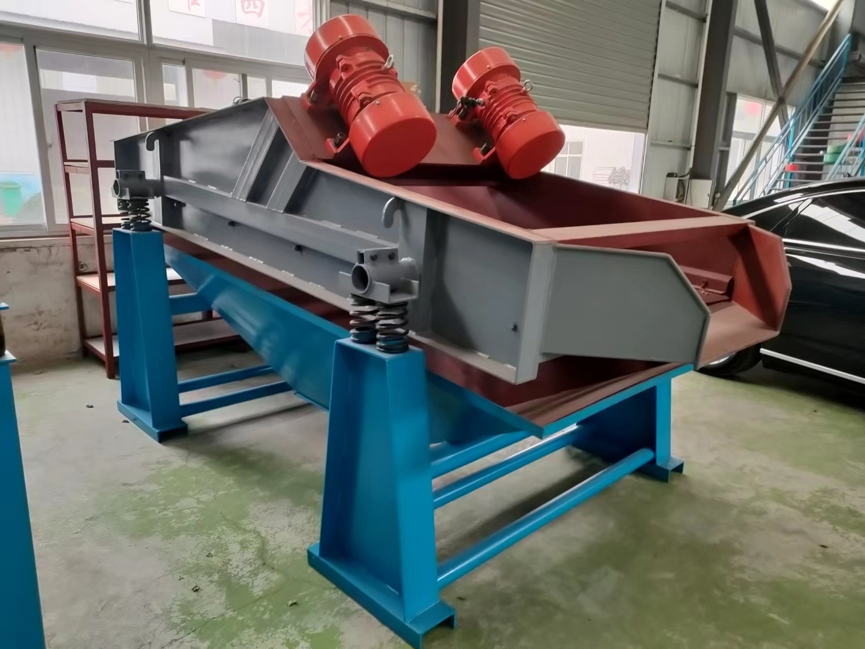 振動(dòng)篩在鉀長(cháng)石選礦生產(chǎn)中的應用